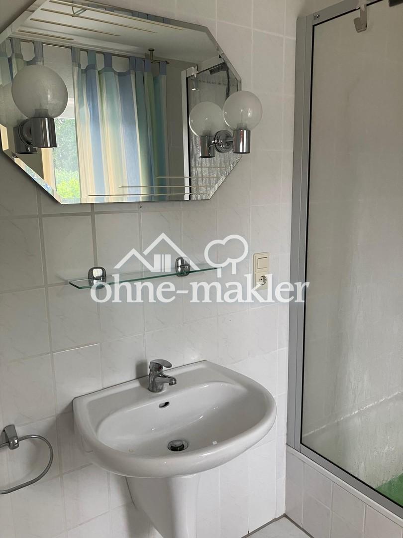 Komfort-Einliegerwohnung im Winkelbungalow mit Balkon in ruhiger Stadtrandlage, von privat - Photo 4