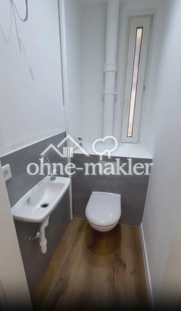 Möbliertes WG-Zimmer in renovierter 4er-WG eigenem Balkon in Lichtenhof! - Photo 3
