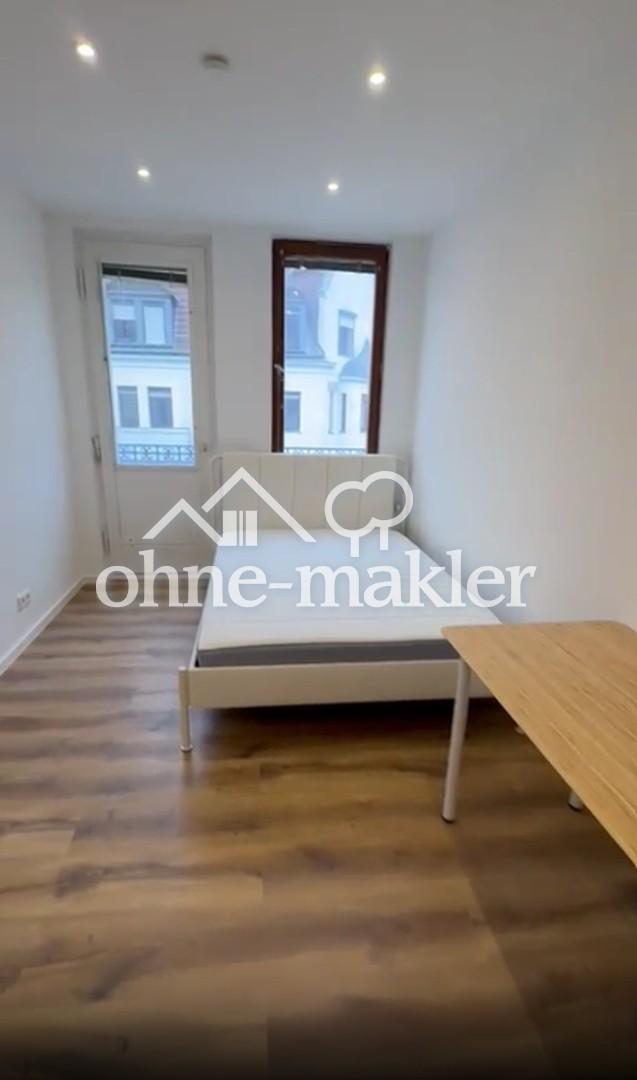 Möbliertes WG-Zimmer in renovierter 4er-WG eigenem Balkon in Lichtenhof! - Photo 1