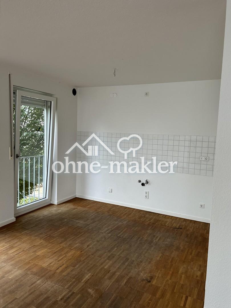 Frisch renoviert, traumhafte Wohnung mit großem Balkon - Photo 2