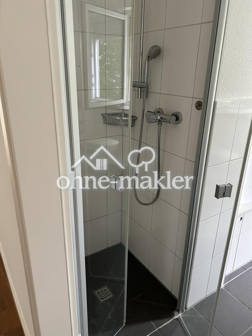 Frisch renoviert, traumhafte Wohnung mit großem Balkon - Photo 3