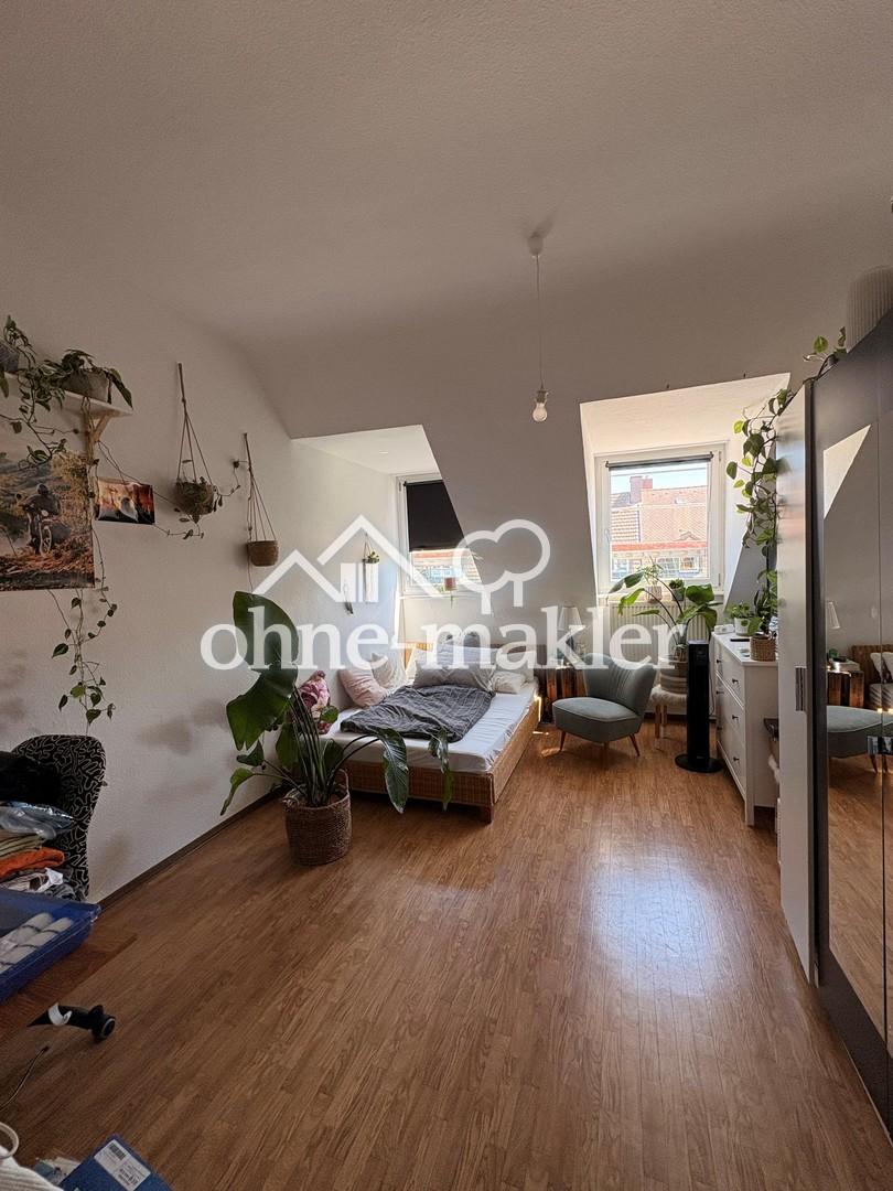 Helle Dachgeschosswohnung in der schönen Oststadt - Foto 3