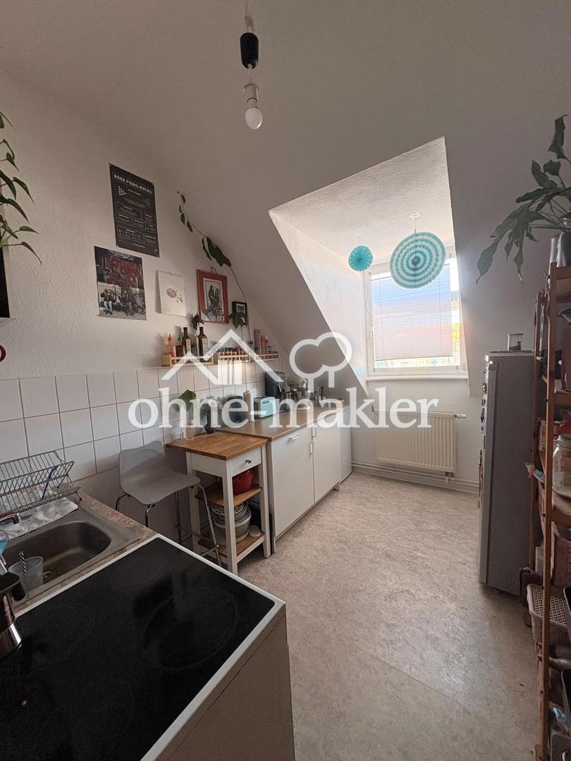 Helle Dachgeschosswohnung in der schönen Oststadt - Foto 4