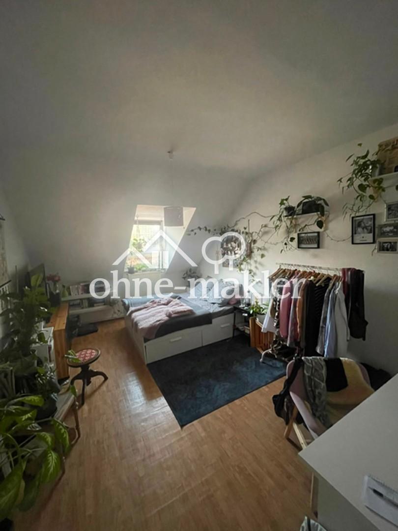 Helle Dachgeschosswohnung in der schönen Oststadt - Foto 2