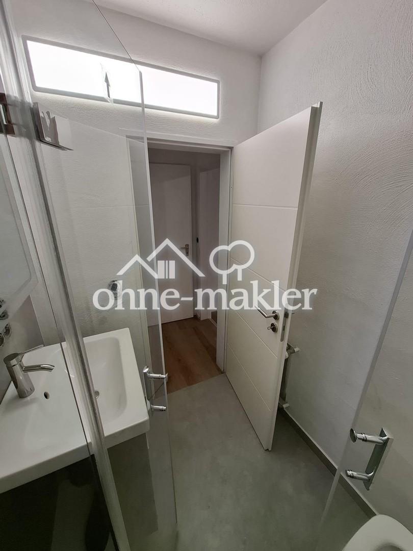 Erstbezug nach Komplettsanierung – voll möbliertes Apartment in U-Bahn-Nähe (U3) - Photo 5