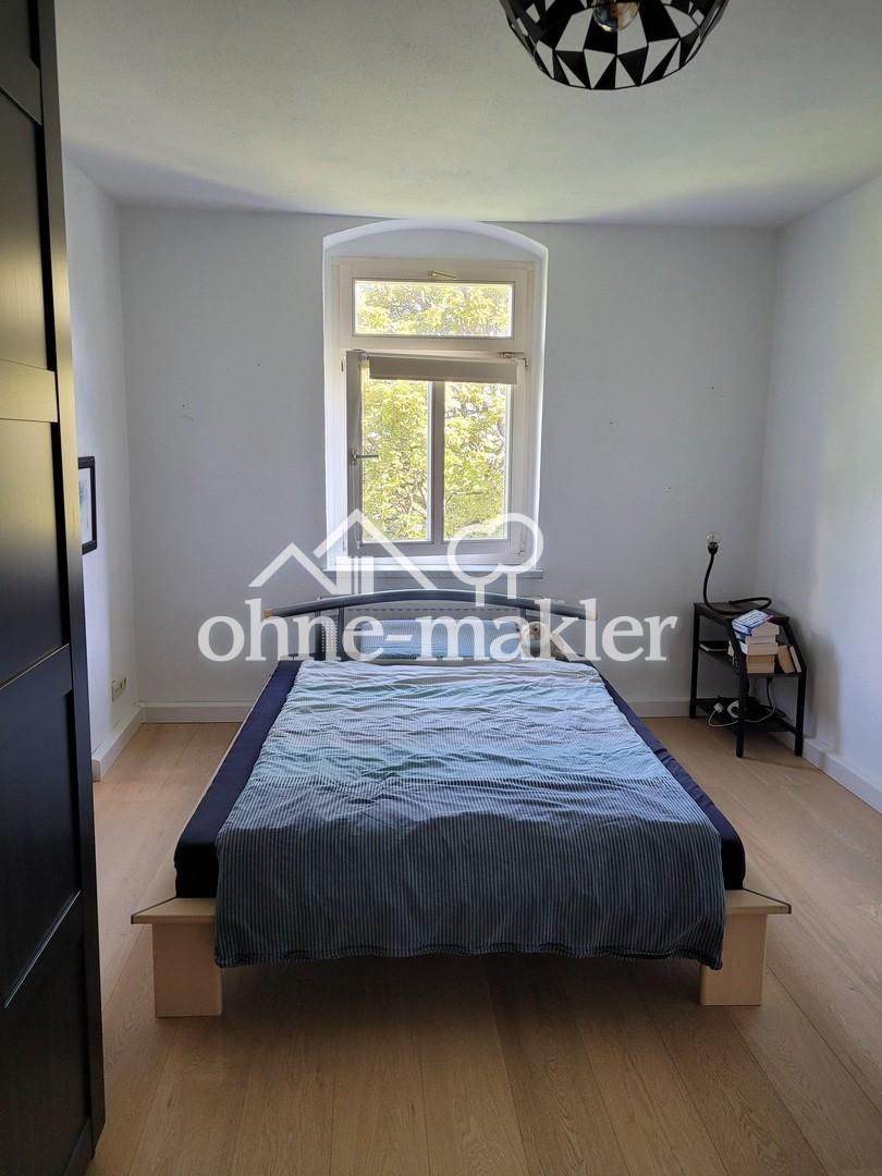 Sanierte 2-Zimmer-Dachgeschosswohnung mit Einbauküche - Photo 2