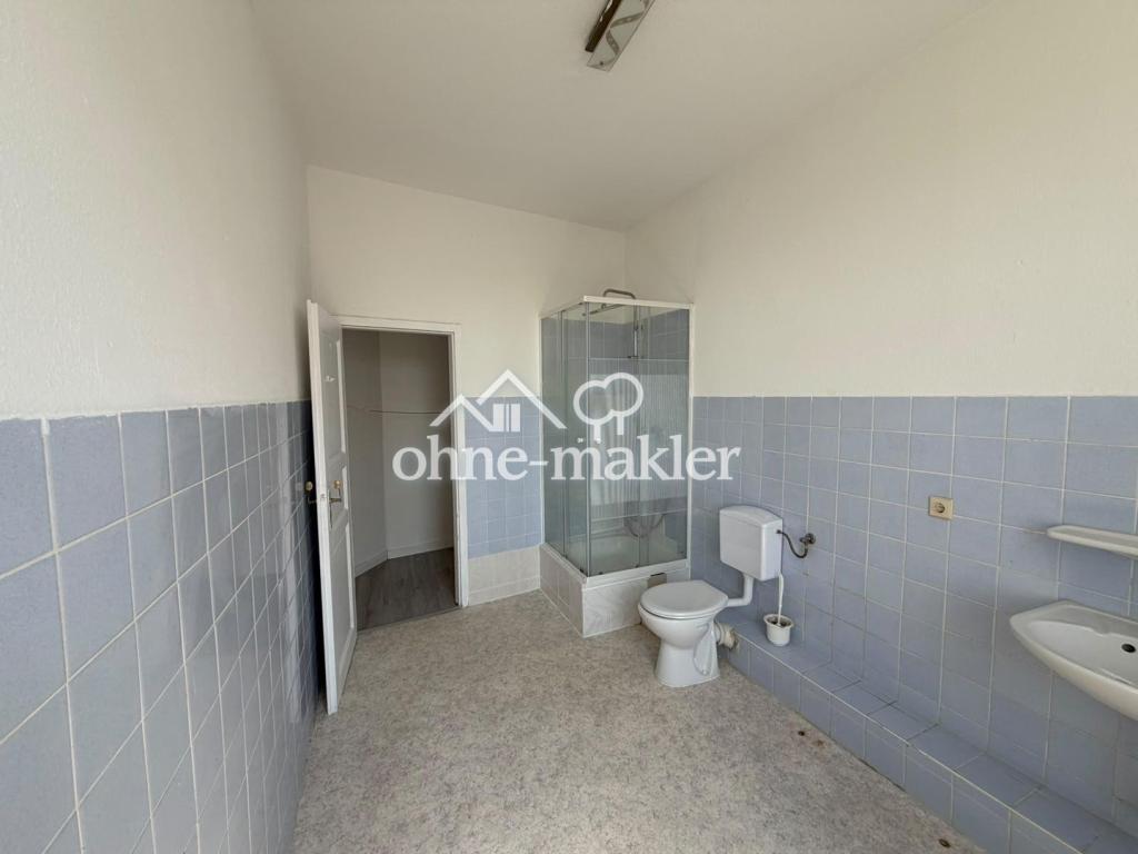 Erstbezug nach Sanierung: helle 3-Zimmer Altbau Whg. mit EBK im Herzen der Stadt - Photo 3