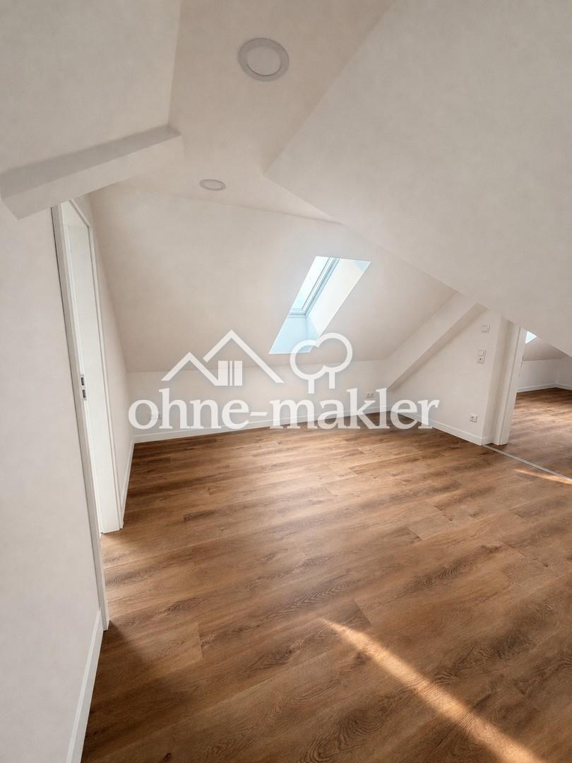 Erstbezug - Kernsanierte 2-Zimmer-DG-Wohnung mit Fernblick - Photo 5