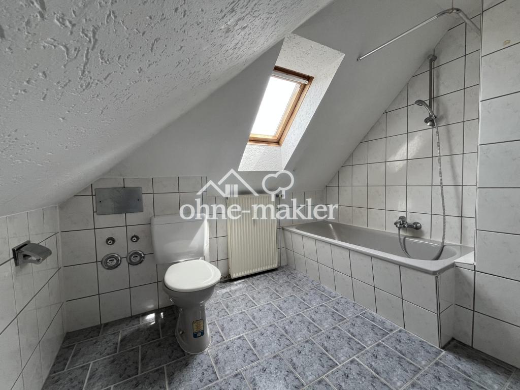 4-Raumwohnung im Dachgeschoss - Photo 1
