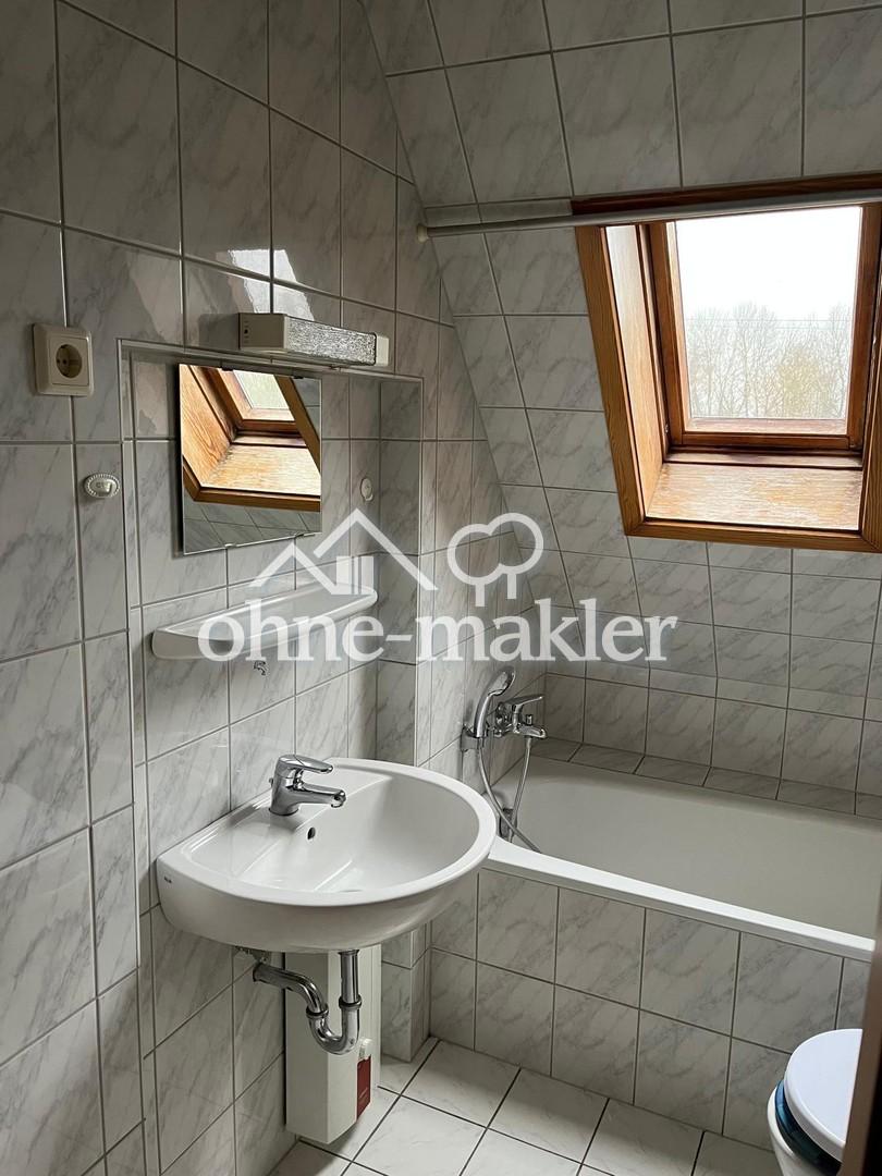 Gepflegte 2-Zimmer-Dachgeschosswohnung in Oberhausen – ab 01.11.2026 zu vermieten - Foto 3