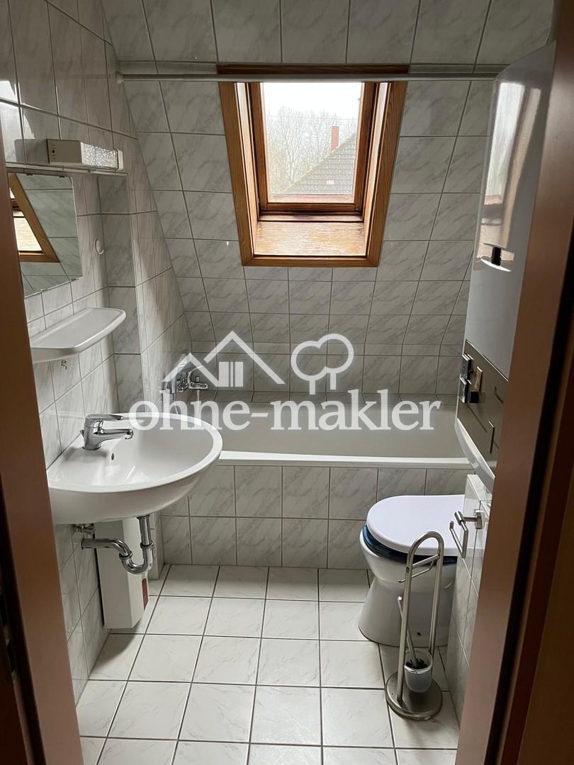 Gepflegte 2-Zimmer-Dachgeschosswohnung in Oberhausen – ab 01.11.2026 zu vermieten - Foto 2