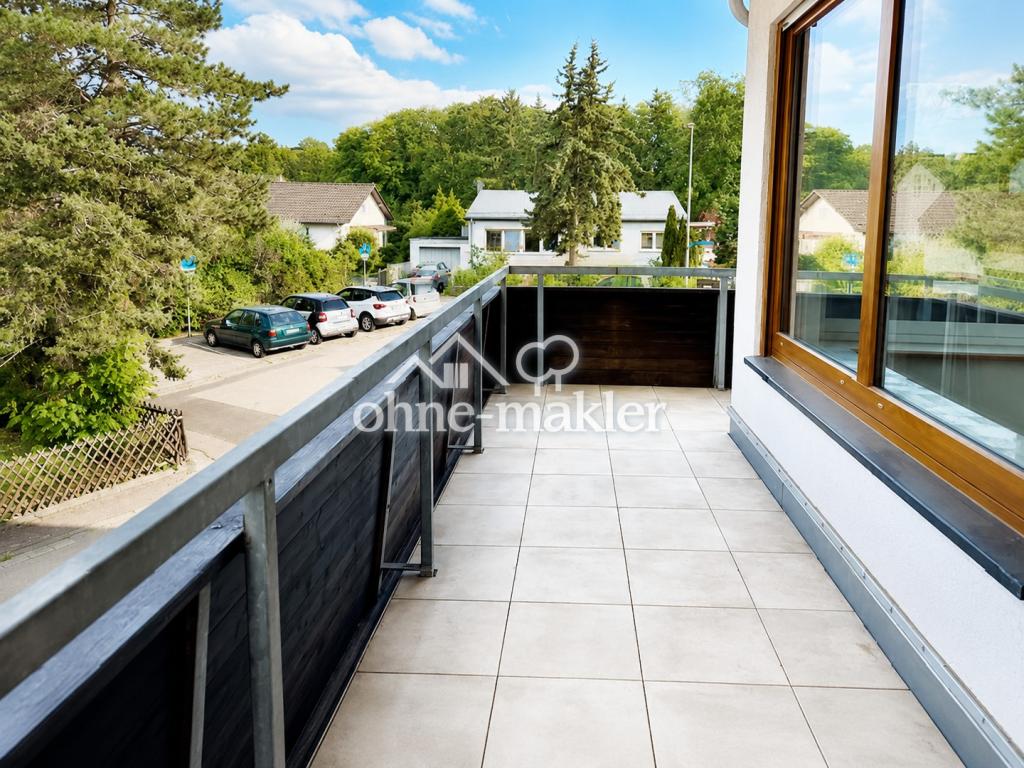 Helle 2-Zimmer-Wohnung mit großem grünem Balkon und Echtholzparkett - Photo 4