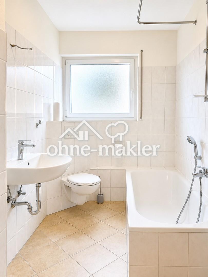 Helle 2-Zimmer-Wohnung mit großem grünem Balkon und Echtholzparkett - Photo 3