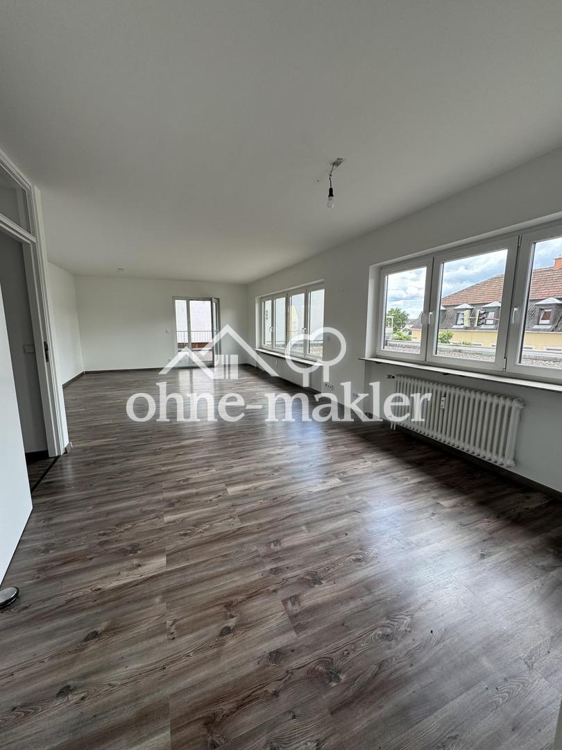 4ZKB - Wohlfühlen in zentraler Lage mit großzügiger Terrasse / Loggia - Foto 1