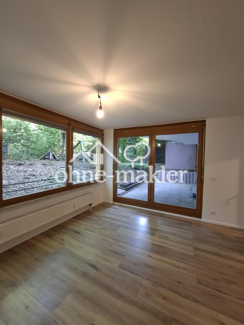 Wohnen wie im Grünen: Frisch renovierte 2-Zimmer-Wohnung (57m2) mit Terrasse & Gartennutzung - Photo 2
