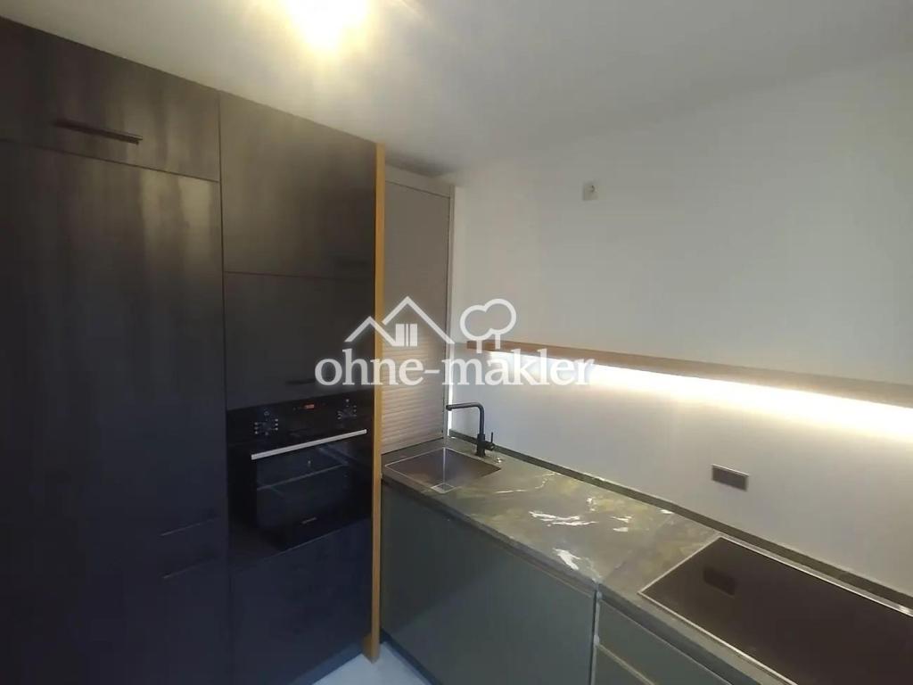 Frisch renovierte, ruhige 2 Zimmerwohnung mit großem Balkon und neuer EBK - Photo 2