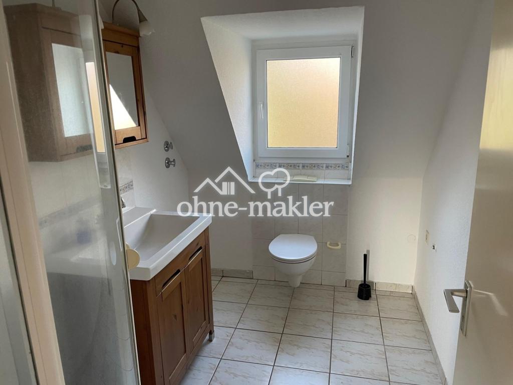 Mitten in Altenbochum – freundliche 3 Zimmer DG-Wohnung in ruhiger Lage mit eigenem Park - Photo 3