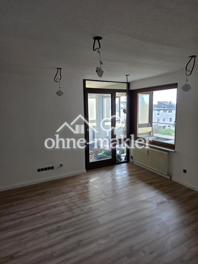 Frisch renovierte 1-Zimmer-Wohnung mit Wintergarten & Stellplatz in Ludwigsburg-Neckarweihingen - Photo 2