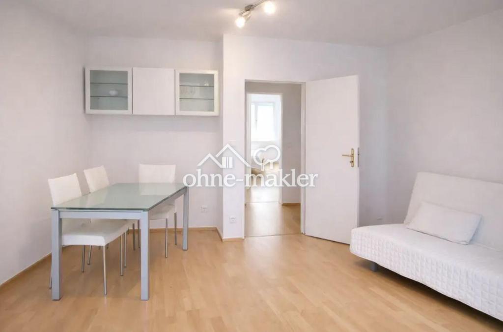 Stilvolle 2-Zimmer-Wohnung mit Balkon & Aufzug - Photo 2