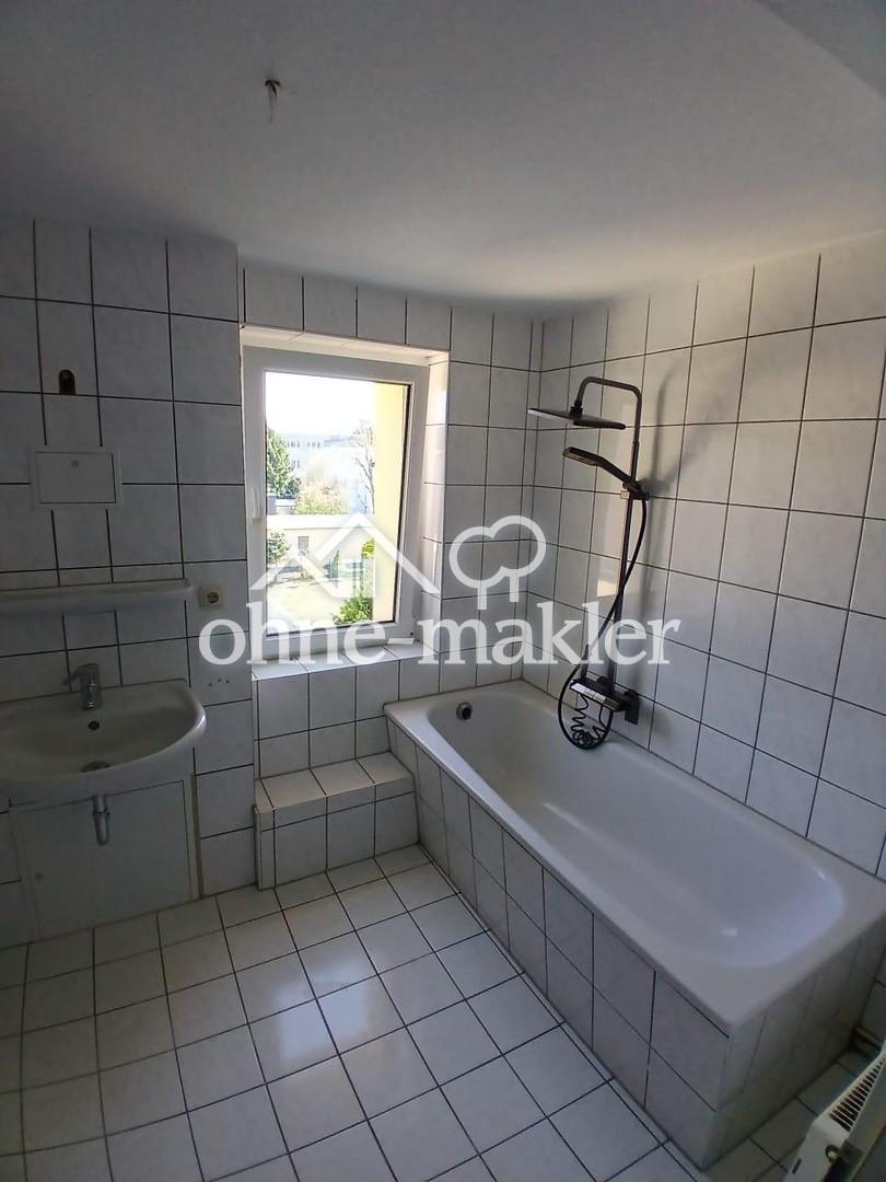Schöne 4-Zimmerwohnung zentral gelegen zu vermieten - Photo 2