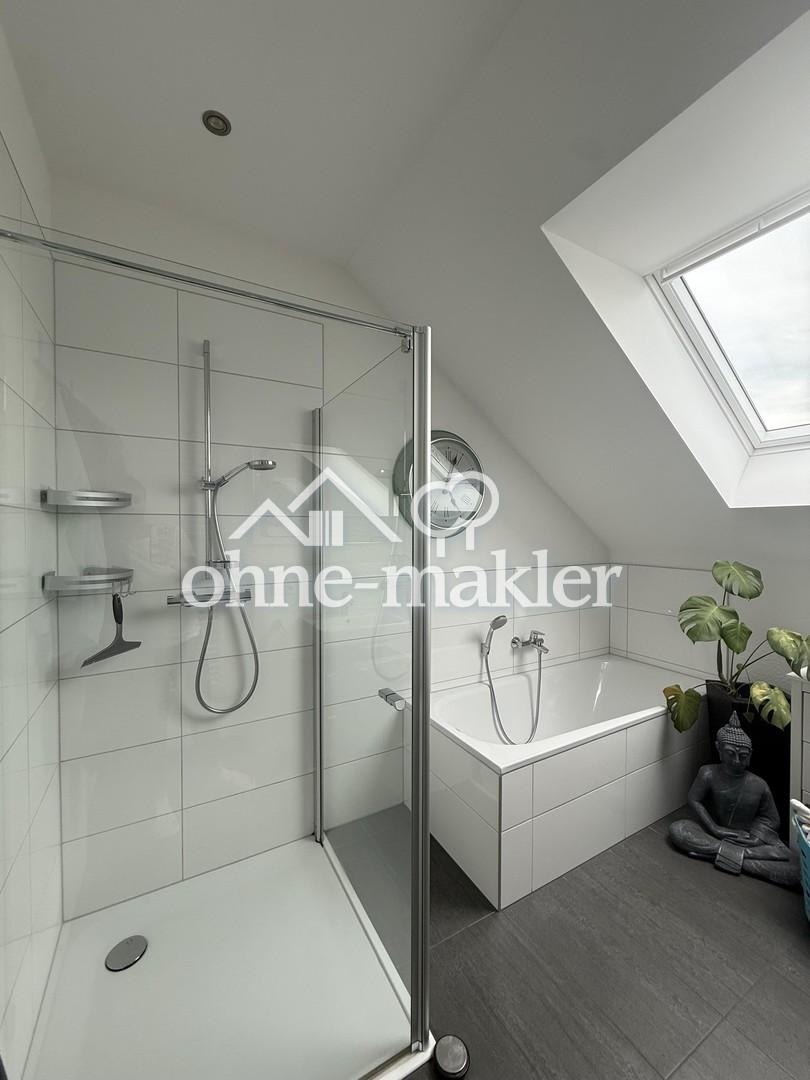 Lichtdurchflutete Dachgeschosswohnung mit Balkon und Aufzug - Foto 2