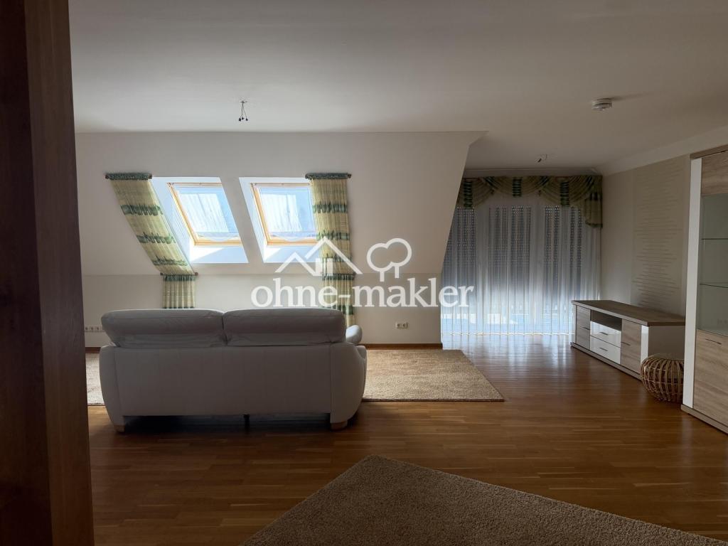Lichtdurchflutete 2-Zimmer-Dachgeschosswohnung mit zusätzlichem Wohnbereich im Spitzboden - Foto 2