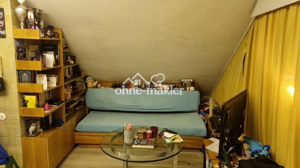 Helle, gemütliche DG Wohnung teilmöbliert - Photo 1