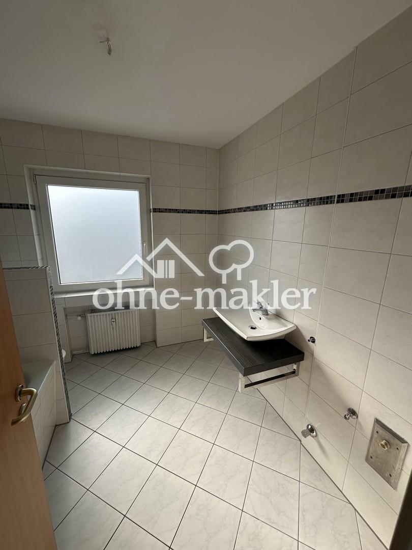 Wohnen im Zentrum – 3-Zimmer-Wohnung mit Balkon und Einbauküche in Langenfeld - Photo 4