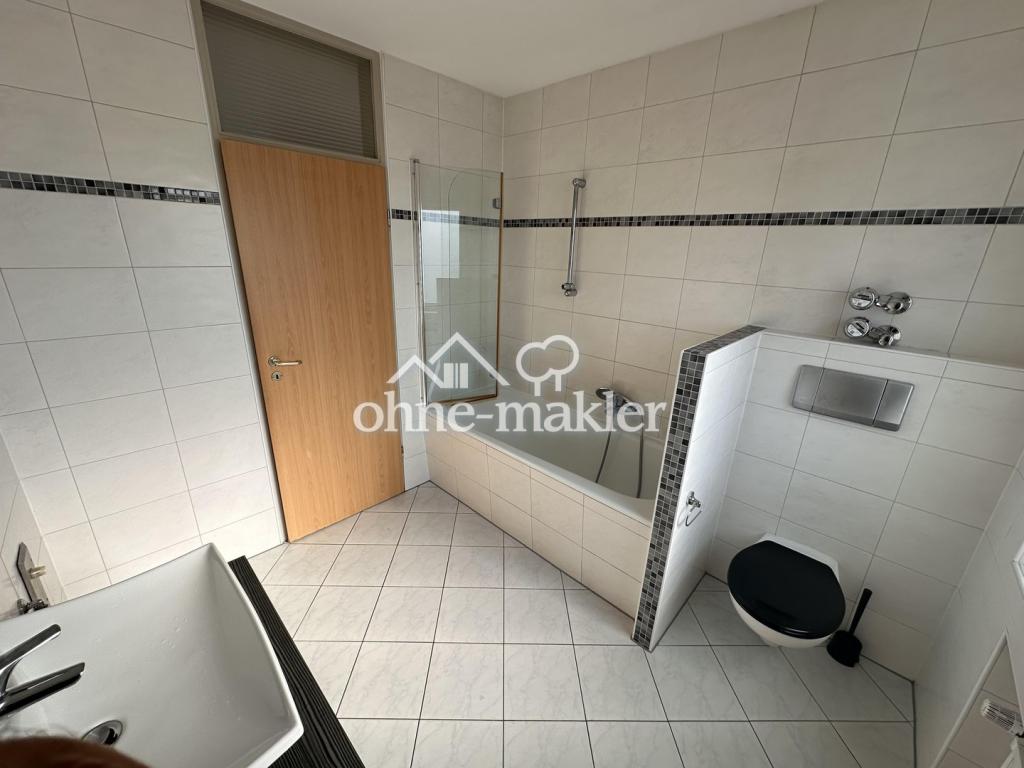 Wohnen im Zentrum – 3-Zimmer-Wohnung mit Balkon und Einbauküche in Langenfeld - Photo 5