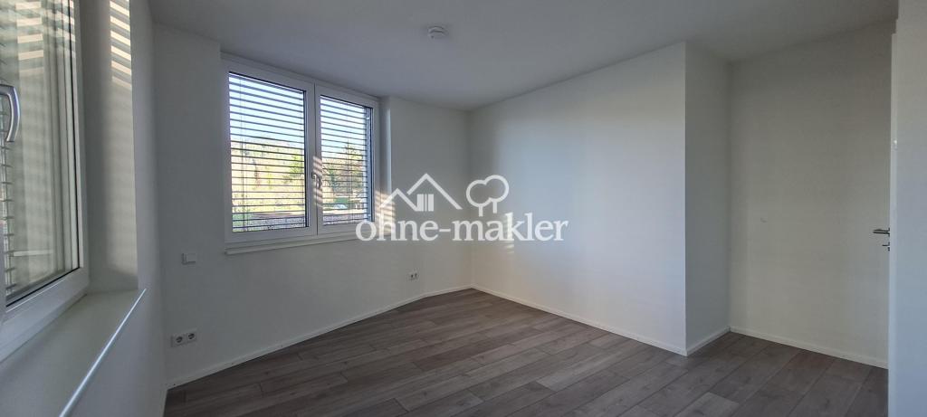 1.OG moderne 3,5 Zimmerwohnung mit Lift, Einbauküche, überdachtem Balkon, Abstellraum und Gäste WC - Photo 3