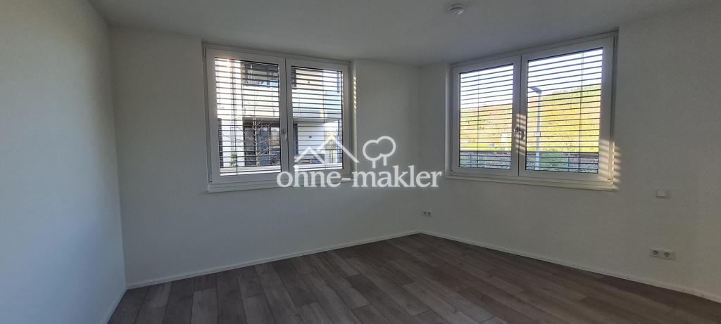 1.OG moderne 3,5 Zimmerwohnung mit Lift, Einbauküche, überdachtem Balkon, Abstellraum und Gäste WC - Photo 2