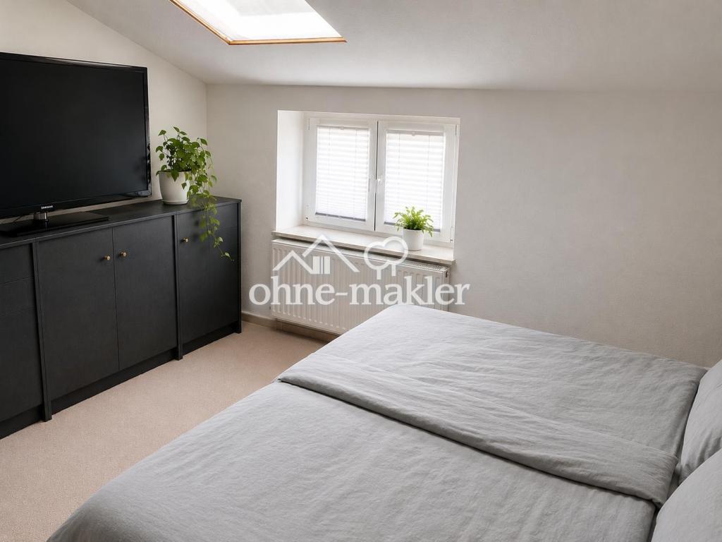 Drei-Zimmer-Dachgeschosswohnung auf Vierseitenhof 30 Minuten von Tesla Gigafactory - Photo 2