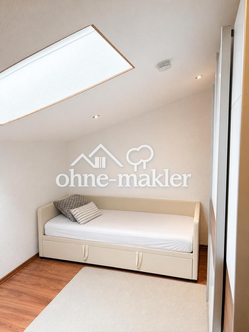 Drei-Zimmer-Dachgeschosswohnung auf Vierseitenhof 30 Minuten von Tesla Gigafactory - Photo 3