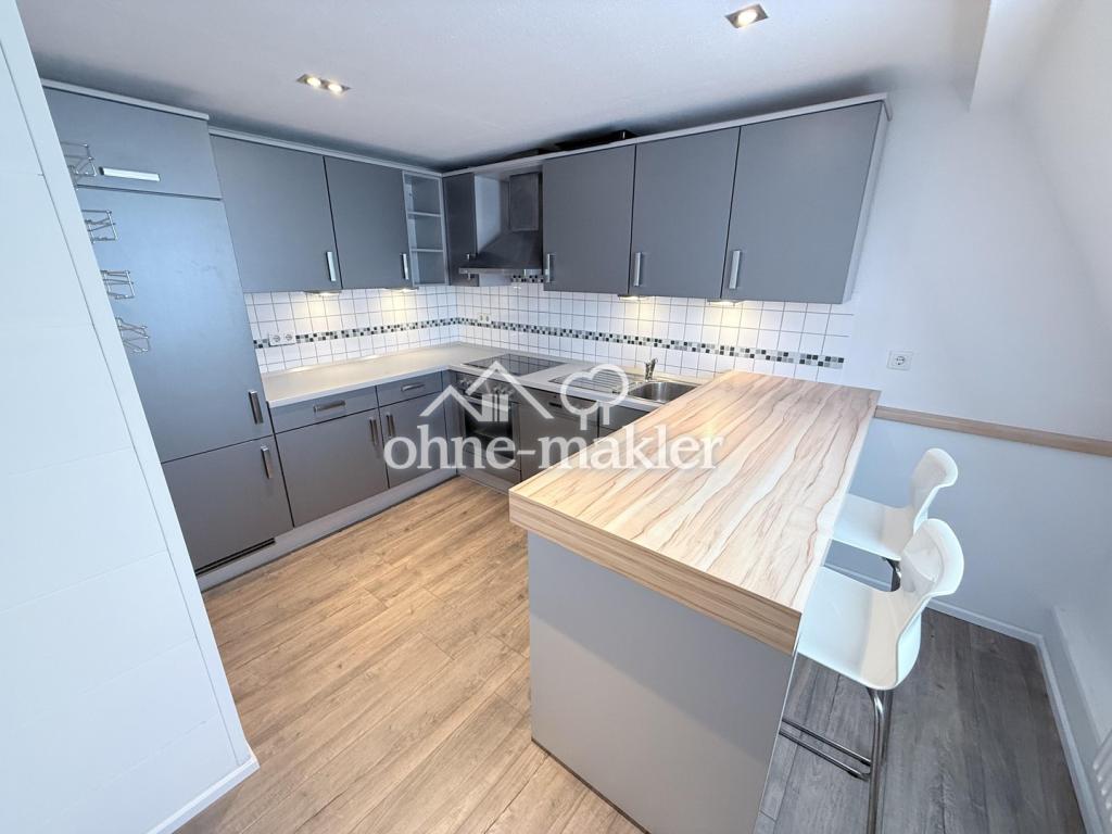 Moderne Eleganz: Stilvoll modernisierte Dachgeschosswohnung in bester Lage - Photo 1