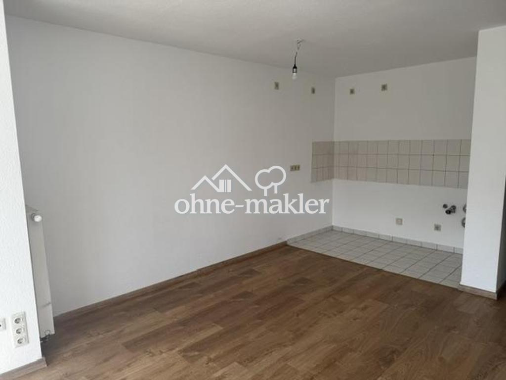 ! Roßlau - tolle - 2 Raum Wohnung m. Balkon ! AB SOFORT ! B5 - Foto 2