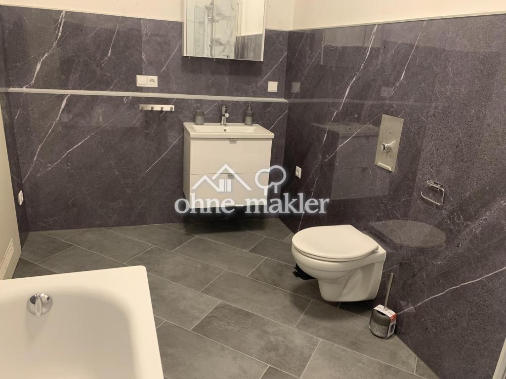 # Perfekt für eure WG: Großzügige 130 m²-Wohnung mit neuem Bad & großer Wohnküche in bester Lage - Photo 4