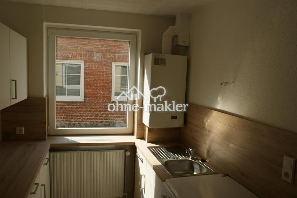 Große 2 Zi.-Whg.mit moderner Einbauküche,Wintergarten,eigener Eingang,KFZ Stellplatz vor der Tür - Foto 3