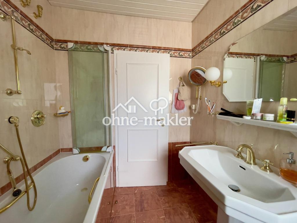 Selten am Mainzer Stadtrand: 6-Zimmer-Haus mit großem Privatgarten - Photo 2