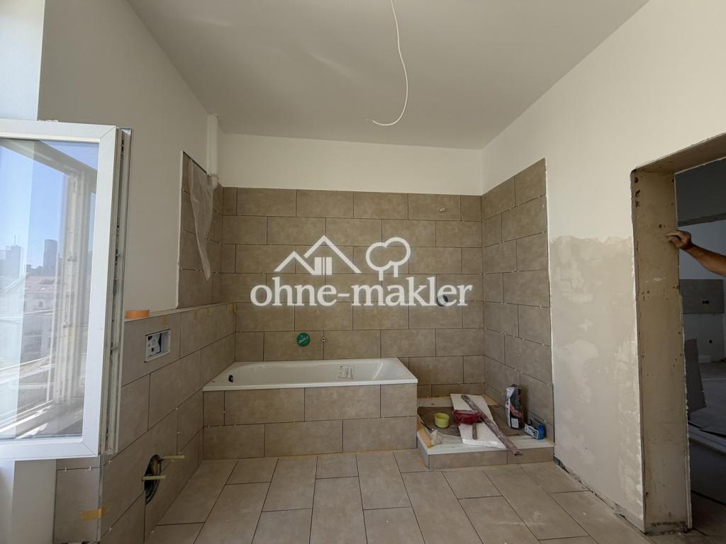 *Erstbezug* Kernsanierte 3-Zimmer Altbau Wohnung mitten im Nordend mit EBK und Skylineblick - Photo 1