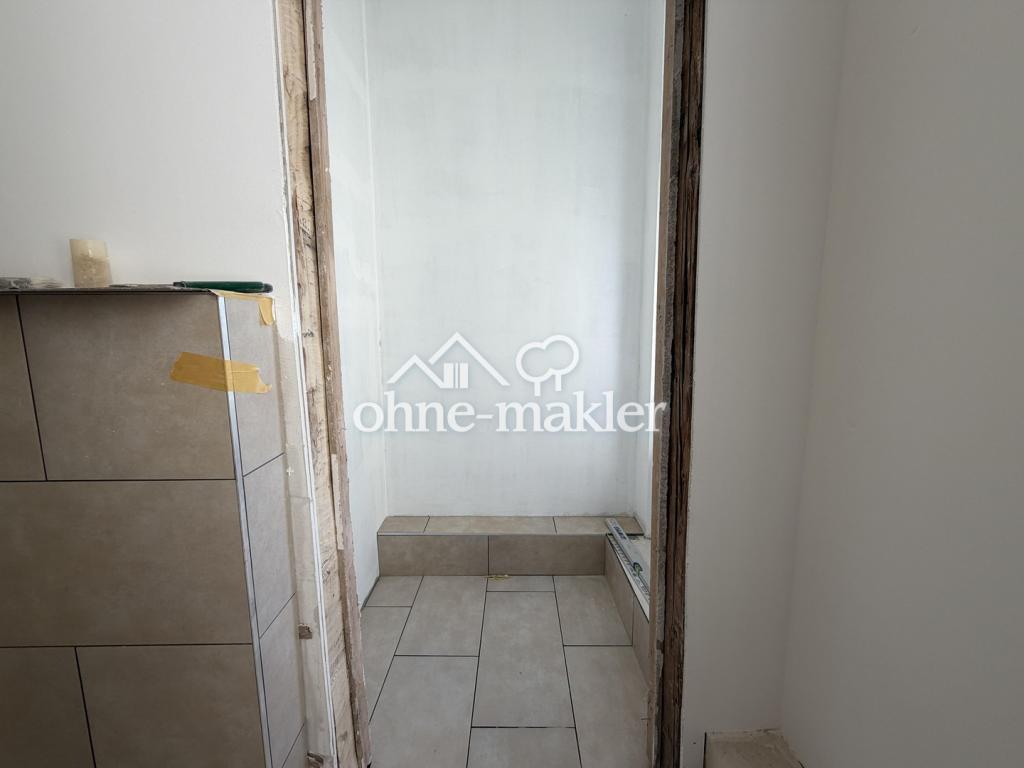 *Erstbezug* Kernsanierte 3-Zimmer Altbau Wohnung mitten im Nordend mit EBK und Skylineblick - Photo 2