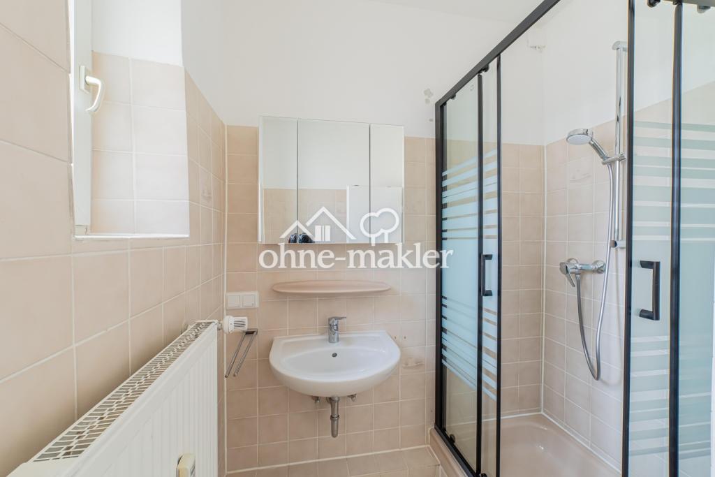 schöne 2-Zimmer-Wohnung mit Küche / Newly renovated - Photo 5
