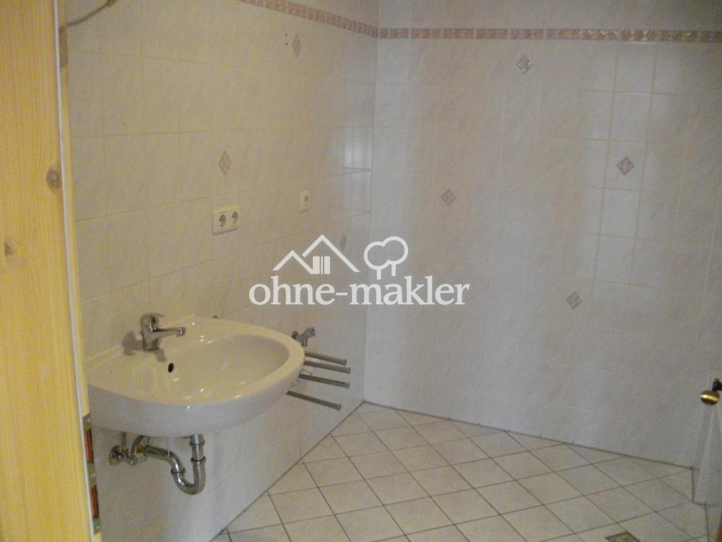 Schöne 3,5-Zimmer Wohnung mit Balkon in Königsdorf-Osterhofen - Photo 2