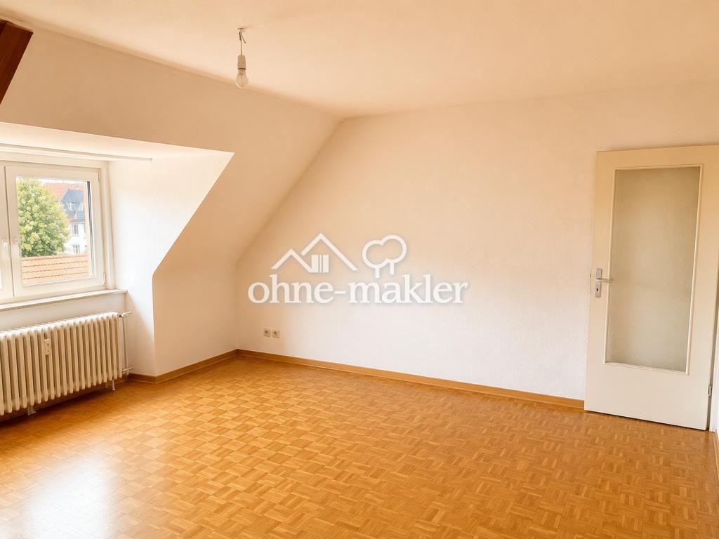 Gemütliche 3-Zimmer-Dachgeschosswohnung mit EBK in zentraler Lage – ab 01.09. frei - Photo 5