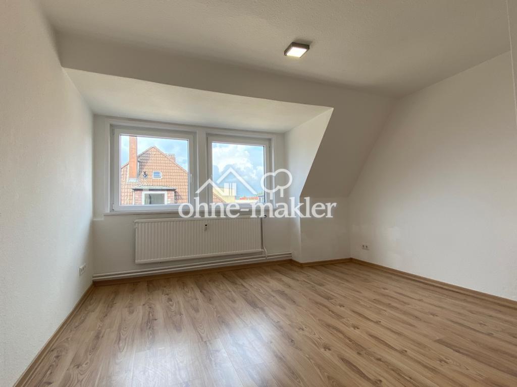 Helle 3-Zimmer-Dachgeschosswohnung in Bremerhaven-Lehe - Foto 4