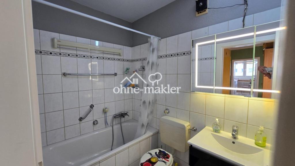 Schöne 2 Zimmer Wohnung mit Balkon in Ruhige und Zentral Lage - Photo 4