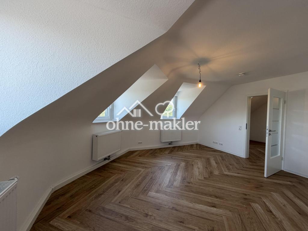 Erstbezug nach Kernsanierung – Hochwertige 2-Zimmer-Altbauwohnung in der Karlsruher Weststadt - Photo 5