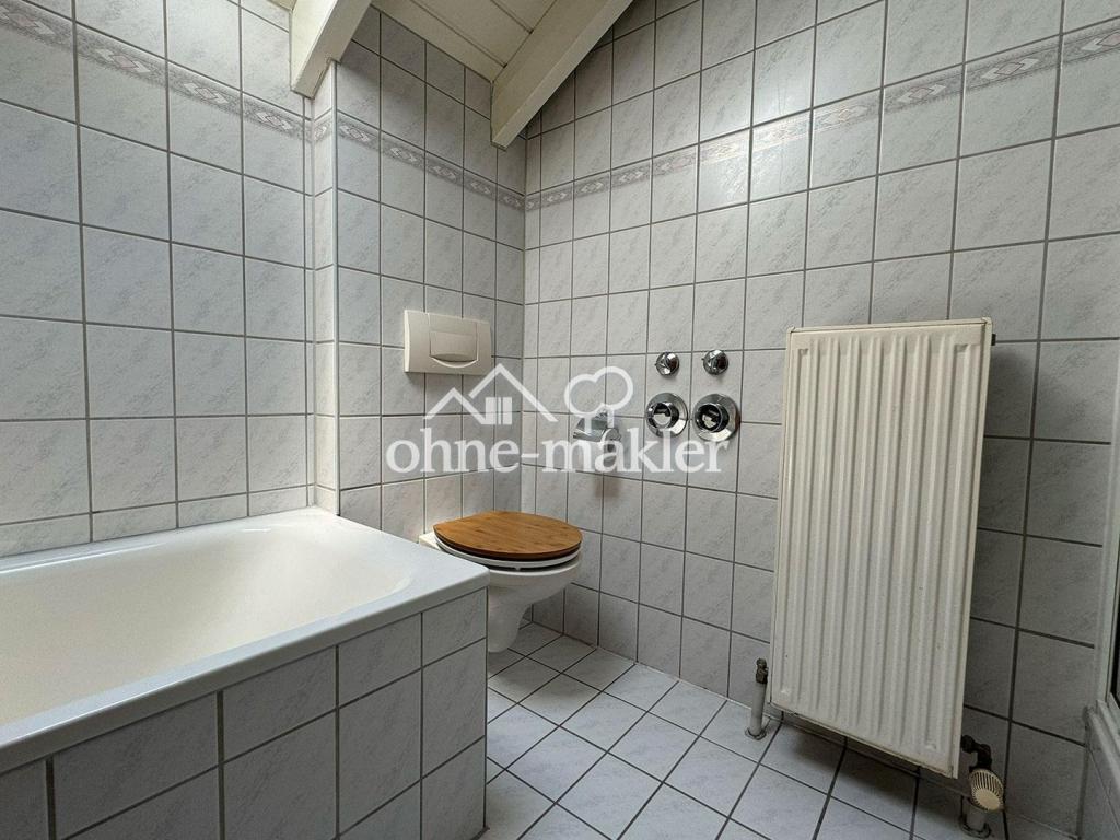 Charmante 3-Zimmer-Wohnung mit Sonnenbalkon in Cleebronn - Photo 4