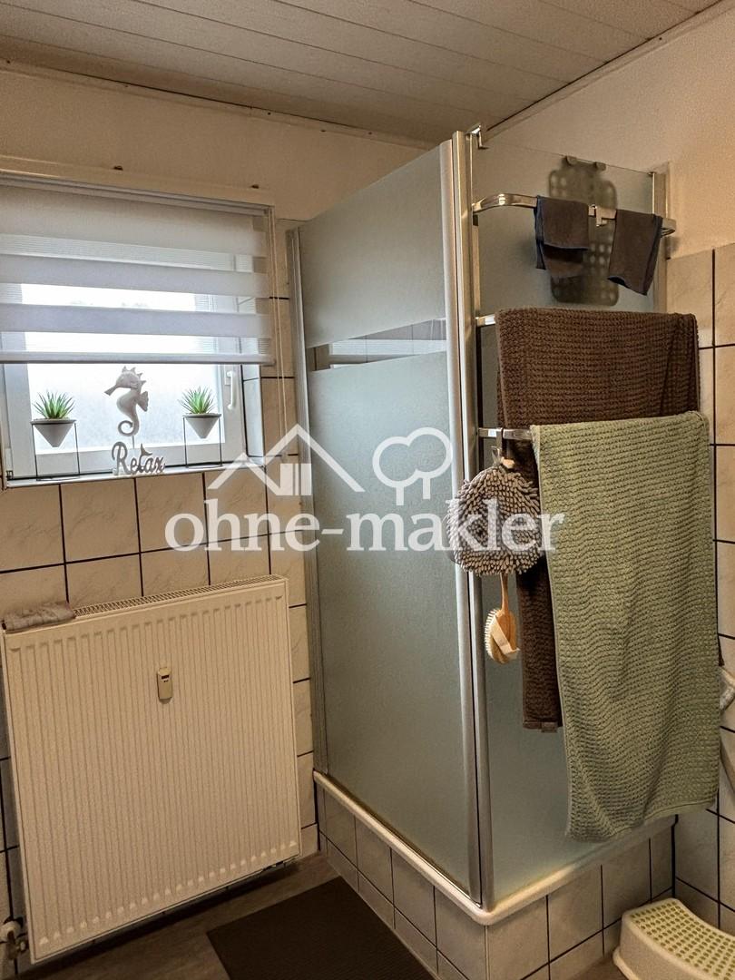 3 Zimmer, überdachter Balkon, ruhiges Haus, EBK, Tageslichtbad mit Wanne und Dusche - Photo 5
