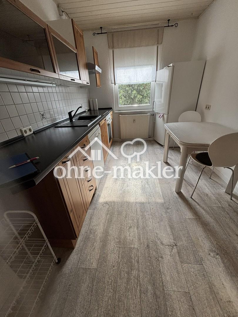 3 Zimmer, überdachter Balkon, ruhiges Haus, EBK, Tageslichtbad mit Wanne und Dusche - Photo 3