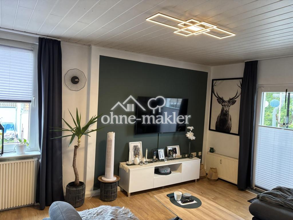 3 Zimmer, überdachter Balkon, ruhiges Haus, EBK, Tageslichtbad mit Wanne und Dusche - Photo 1